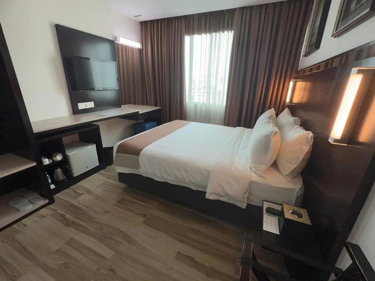 Dreamtel Kota Kinabalu Hotel 3*,
