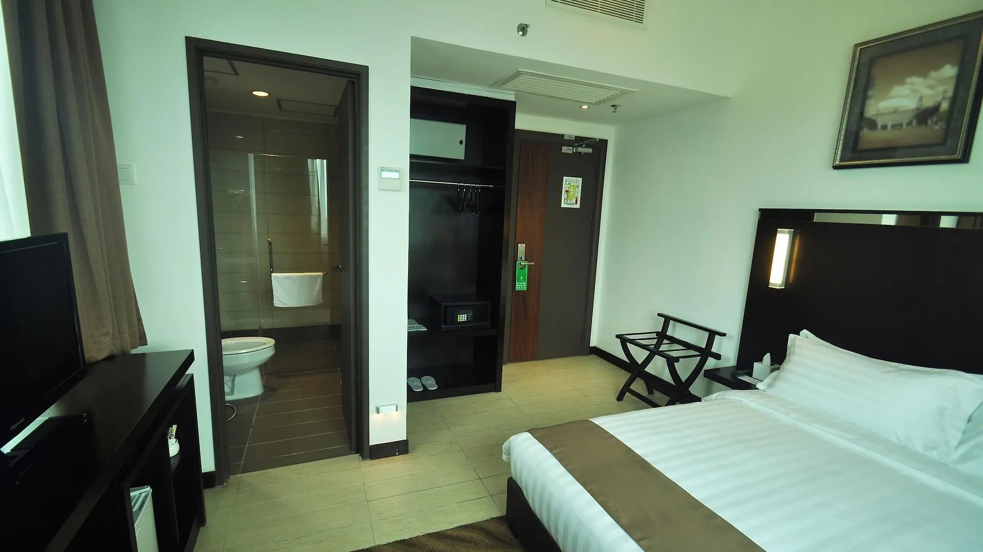 Dreamtel Kota Kinabalu Hotel