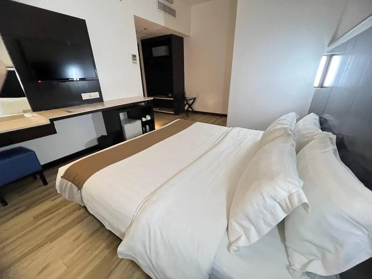 Dreamtel Kota Kinabalu Hotel